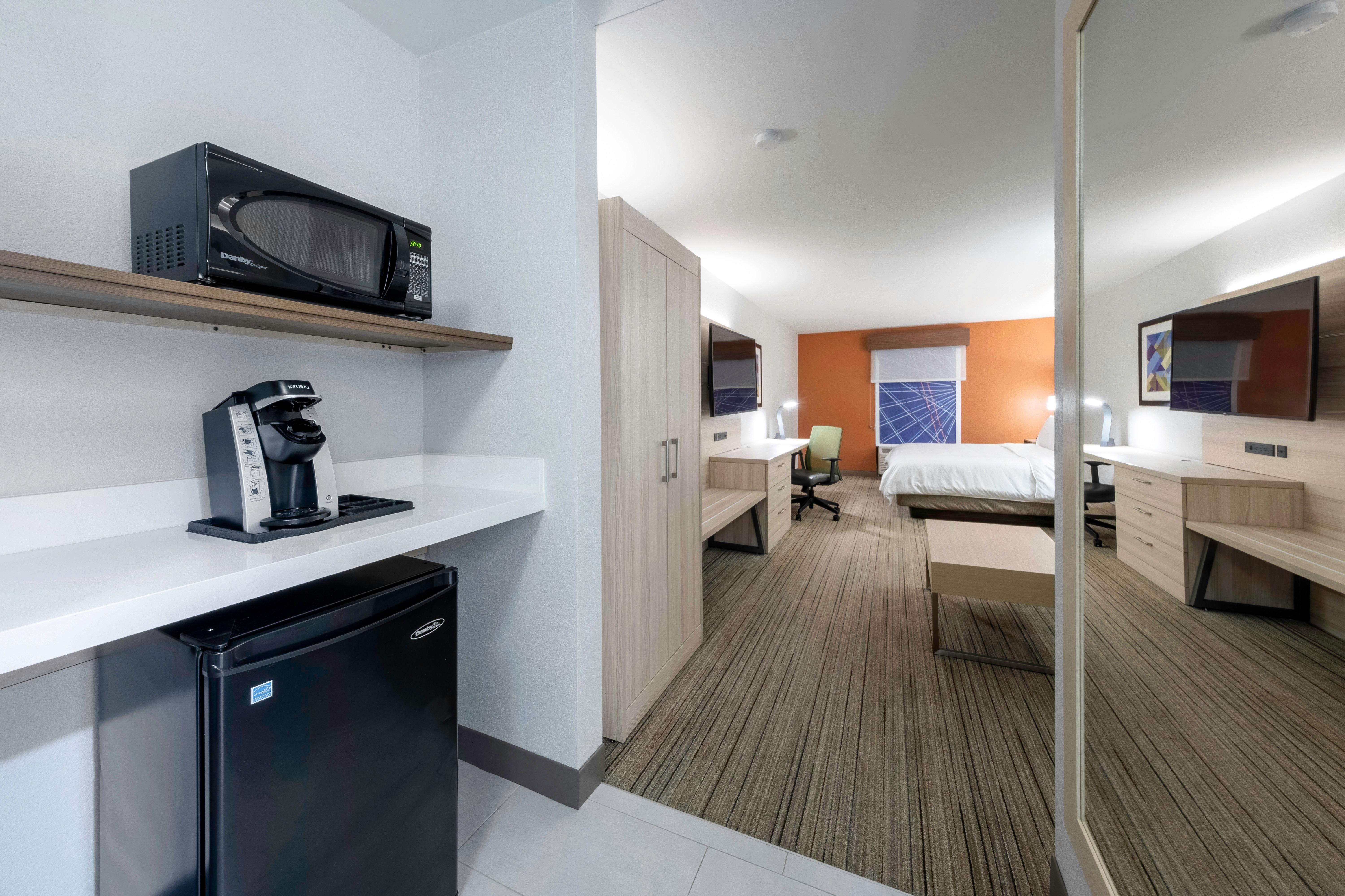 Holiday Inn Express Hotel & Suites Petersburg/Dinwiddie By Ihg Eksteriør billede