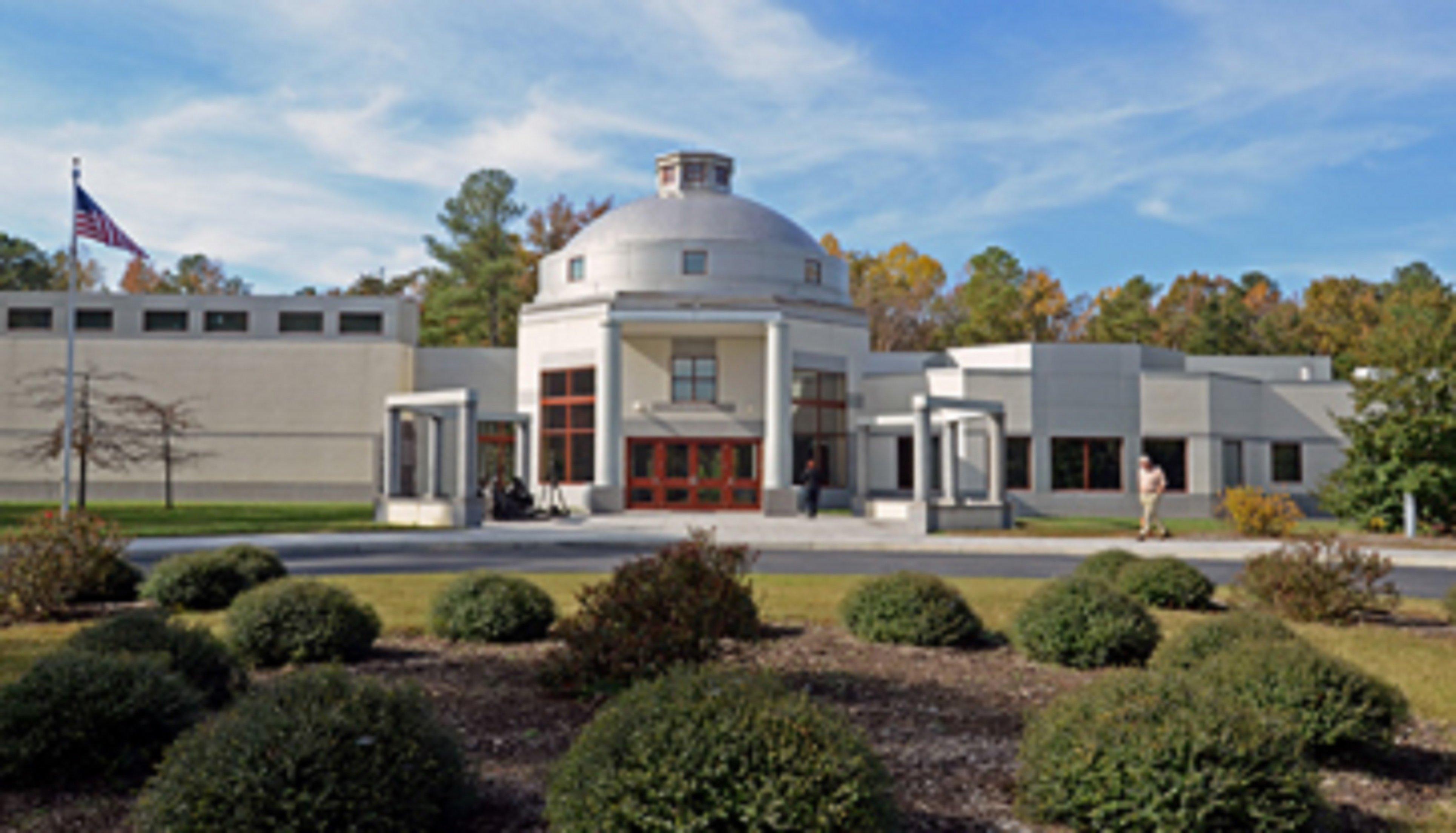 Holiday Inn Express Hotel & Suites Petersburg/Dinwiddie By Ihg Eksteriør billede