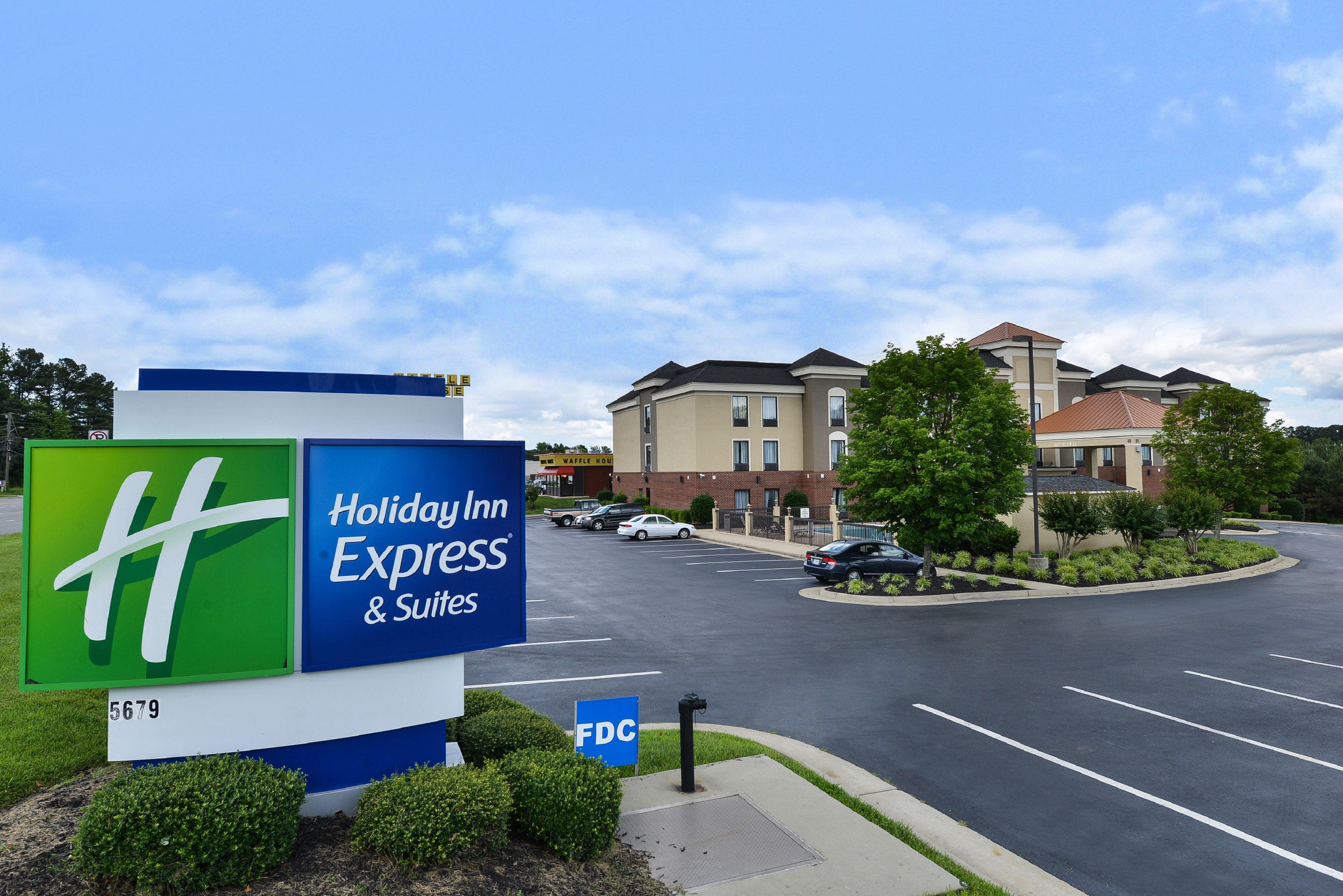Holiday Inn Express Hotel & Suites Petersburg/Dinwiddie By Ihg Eksteriør billede