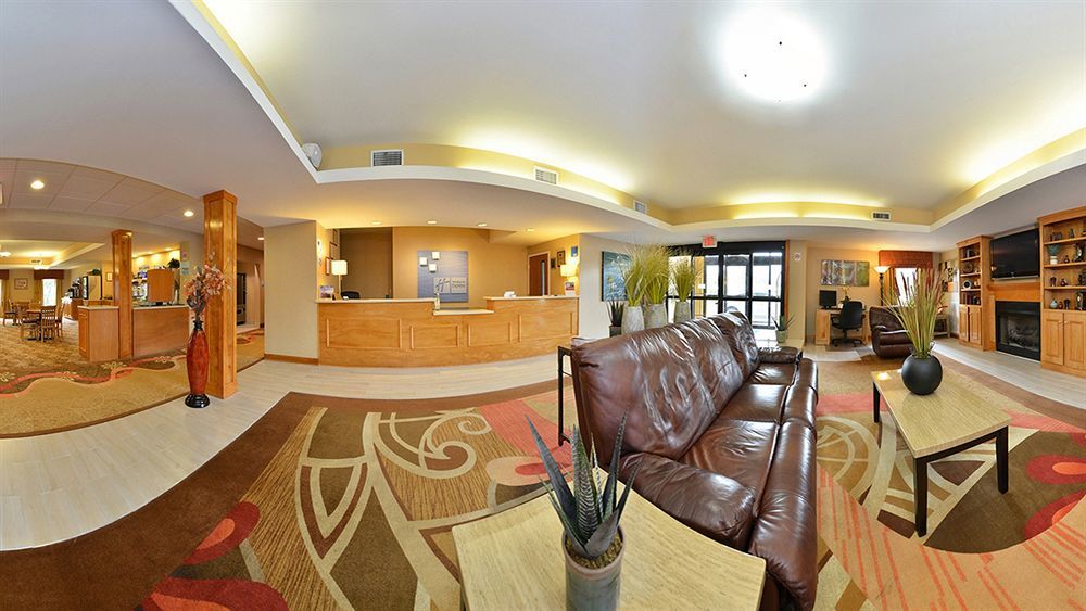 Holiday Inn Express Hotel & Suites Petersburg/Dinwiddie By Ihg Eksteriør billede