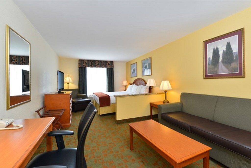 Holiday Inn Express Hotel & Suites Petersburg/Dinwiddie By Ihg Eksteriør billede
